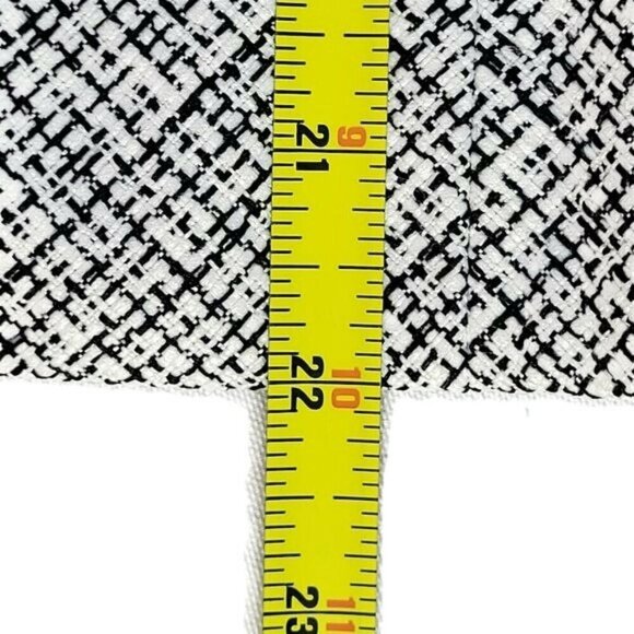 Le Suit Blazer Size 8P Black White Textured Slit Cuff Lightweight 3/4 Sleeve - Picture 8 of 11